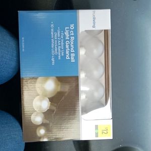 10 count round ball light garland LED WHITE
